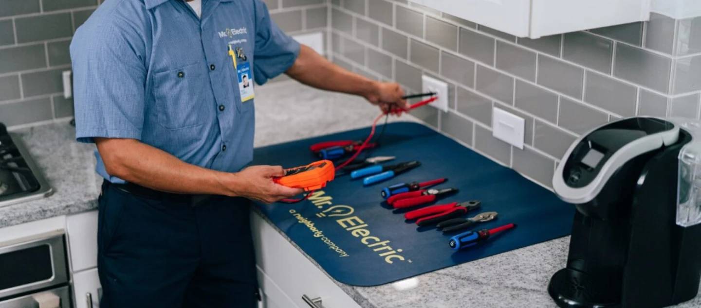 Electrical Outlet Replacement in Boiling Springs, SC